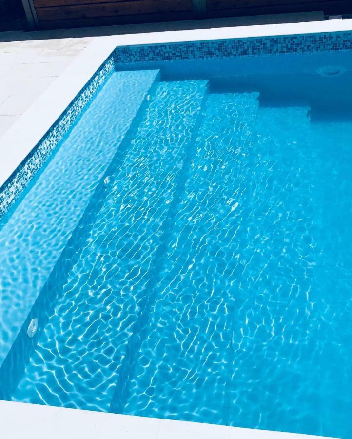Apartments Malic Pridraga ภายนอก รูปภาพ